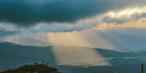 rays thru clouds 