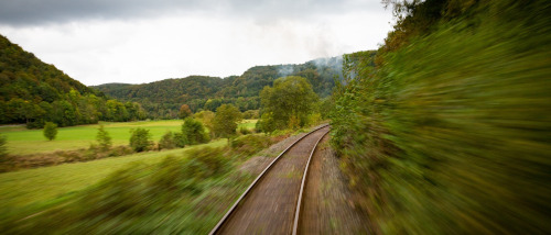 train blur background_500x214